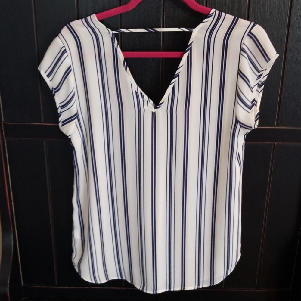 Blouse - Picture 2 of 3